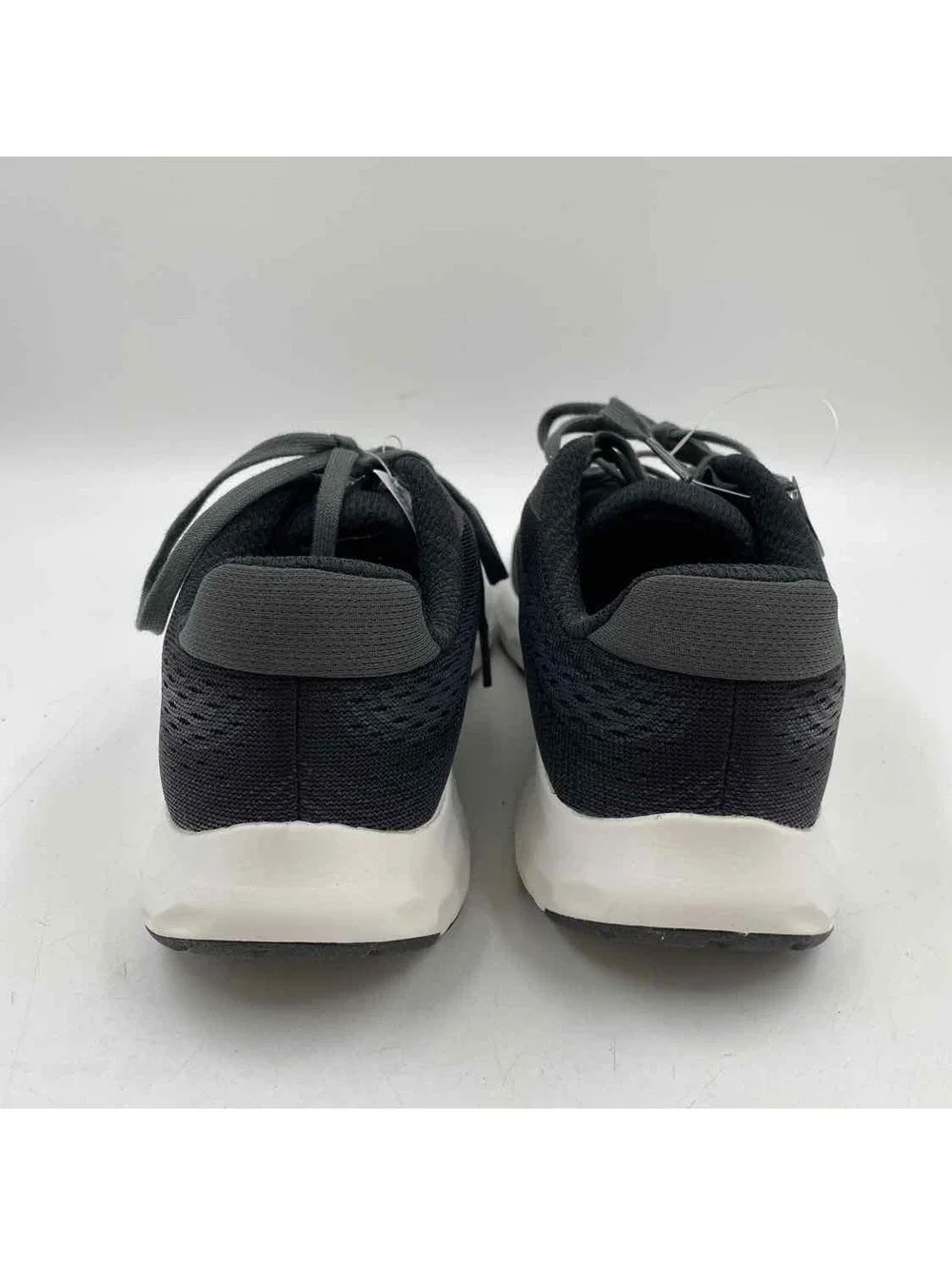 New Balance Women's Shoe Size 8.5 Black Textured Sneakers